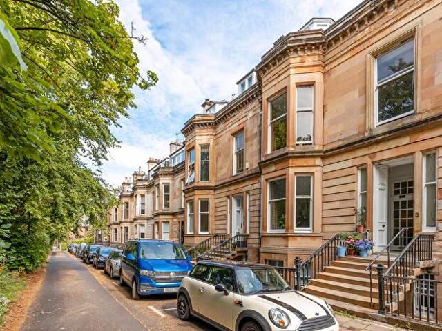 Apartment for rent in Dowanhill, Scotland