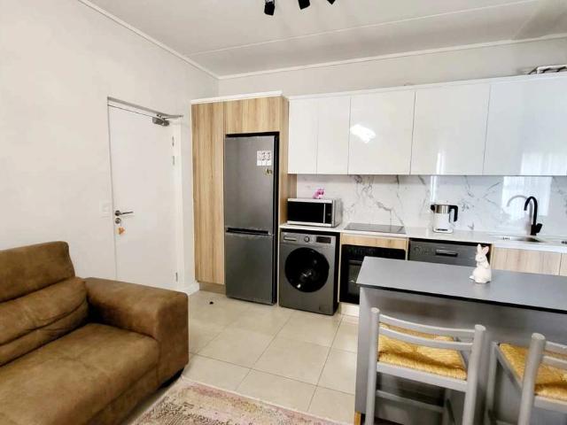 Apartment for rent in Table View, Western Cape