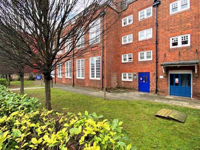 Apartment for rent in St Ebbes, The Slade