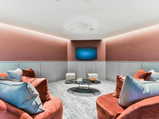 Apartment for rent in Lyons, Greater London
