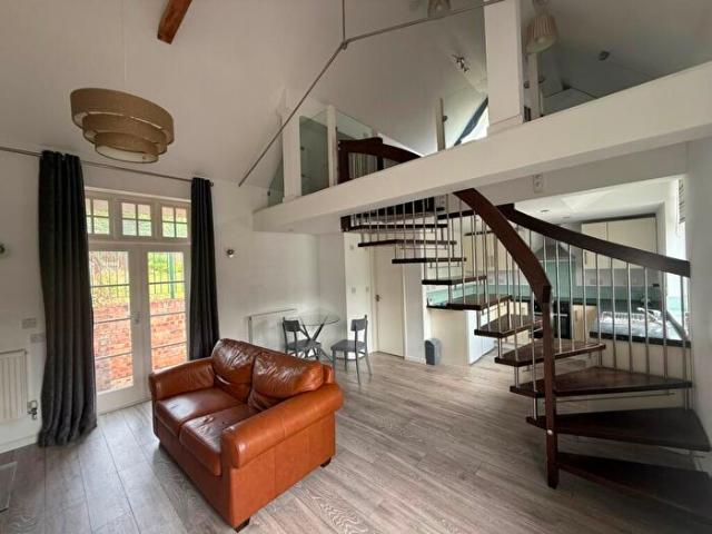 Apartment for rent in Clifton, Haddon