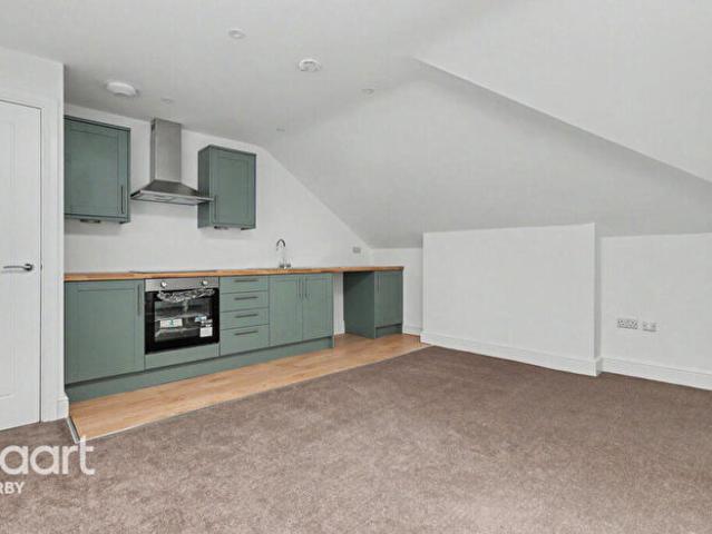 Apartment for rent in California, Littleover