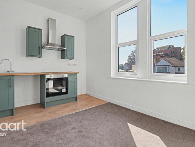 Apartment for rent in California, Littleover