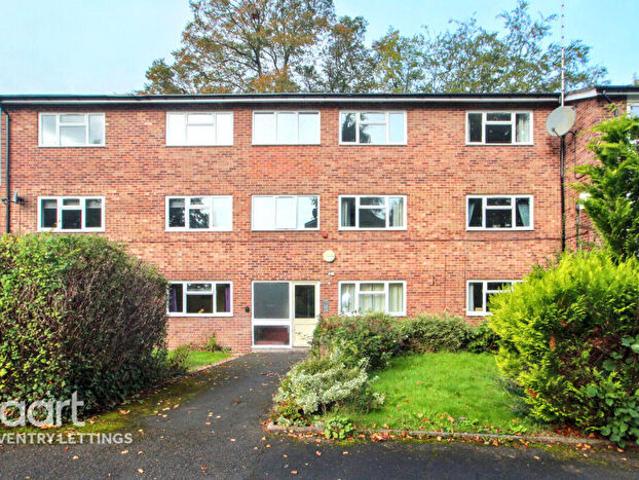 Apartment for rent in Mill End, Green Close