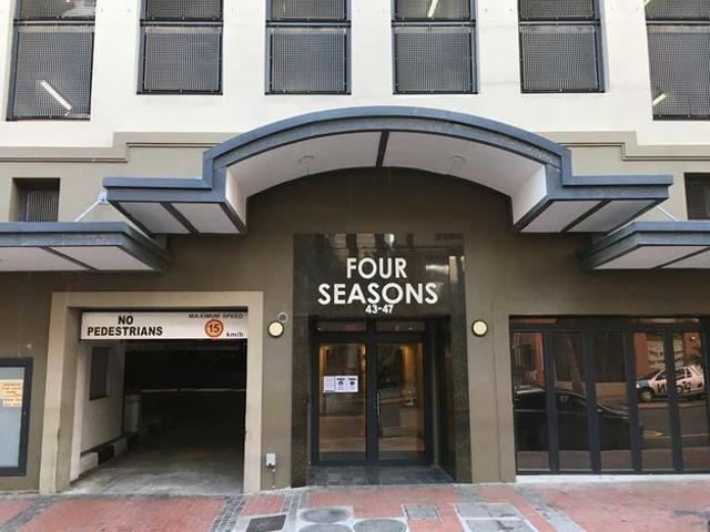 Apartment for rent in Cape Town Ward 77, Cape Town