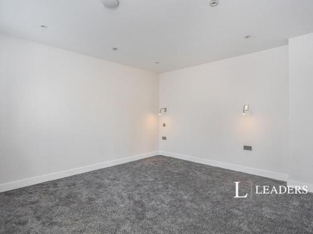 Apartment for rent in World's End, Mid Sussex