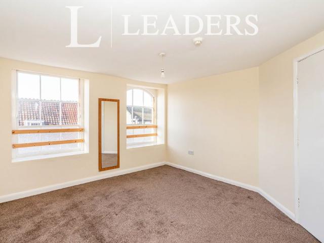 Apartment for rent in Southtown, Stokesby