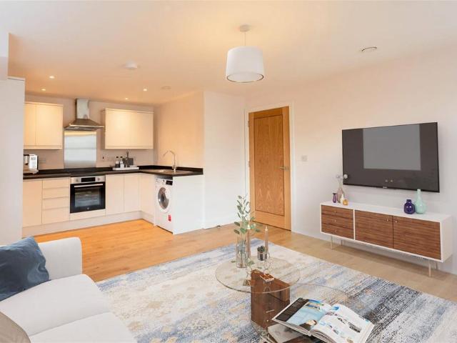 Apartment for rent in Red Hill, Surrey