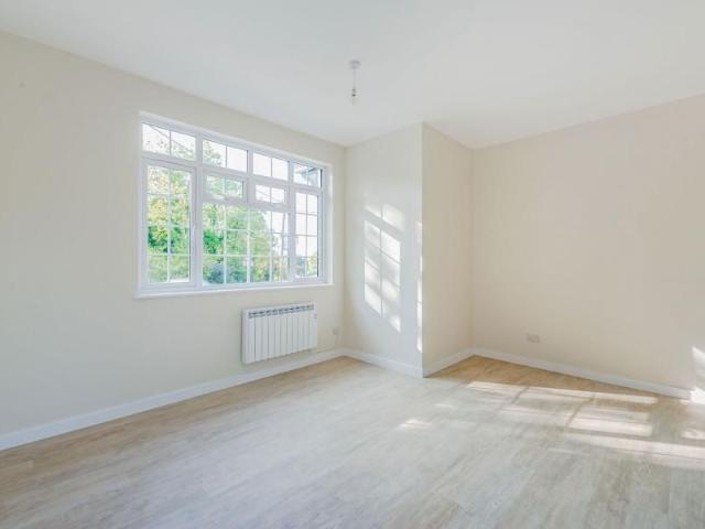 Apartment for rent in Mannings Heath, Horsham