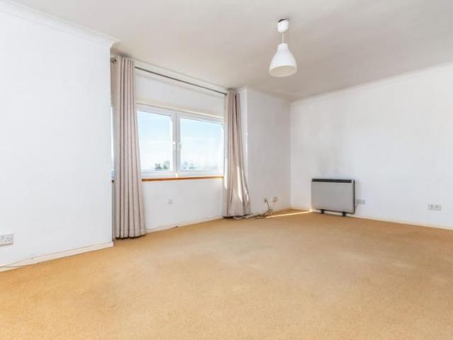 Apartment for rent in Roffey, Horsham