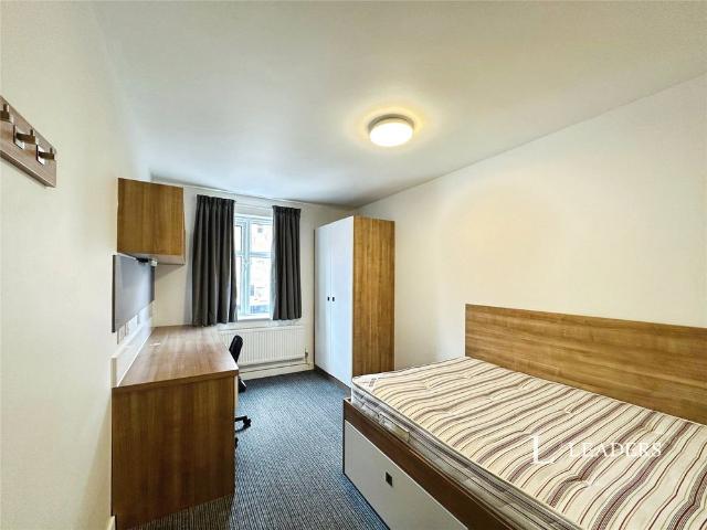 Apartment for rent in Bede Island, Old Wharf