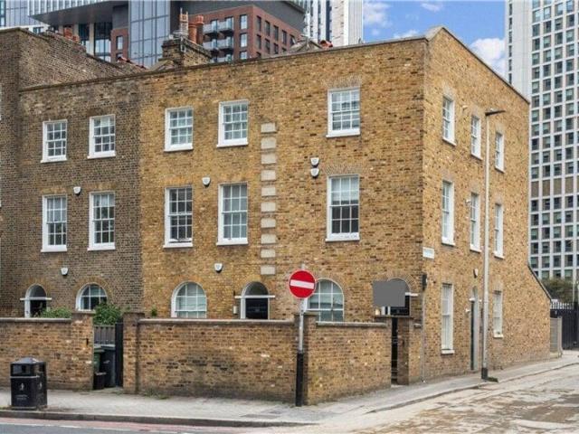 Apartment for sale in London Borough of Wandsworth, Greater London