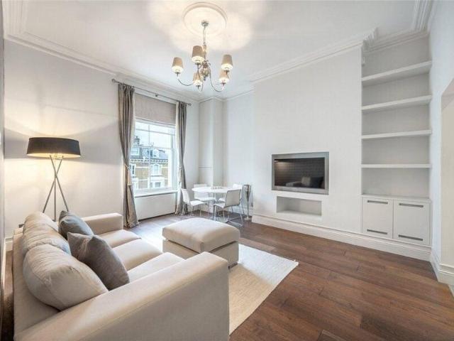 Apartment for sale in Cat Hill, England