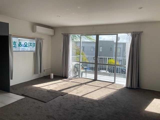 Apartment for rent in Ōtara-Papatoetoe, East Tamaki