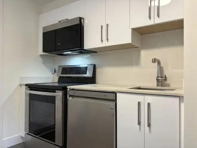 Apartment for rent in West Vancouver, Metro Vancouver Regional District