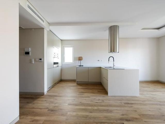 Apartamento alugar em Bairro do Rosário, Cascais