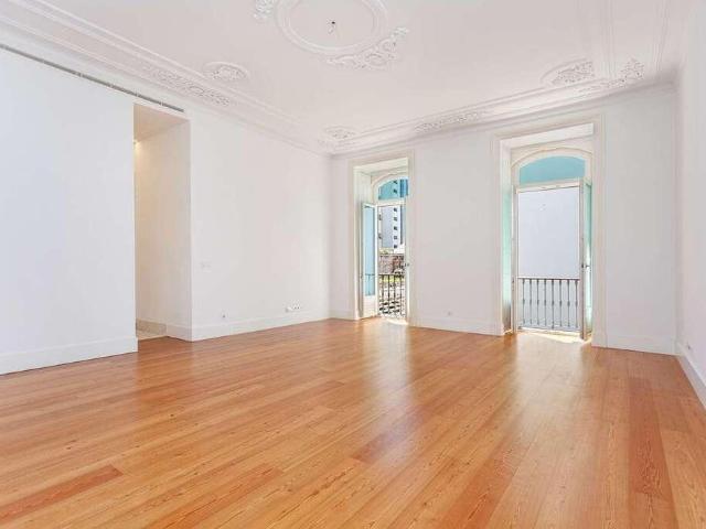 Apartamento alugar em Santo António, Lisboa