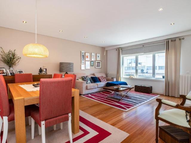 Apartamento alugar em Estrela, Lisboa