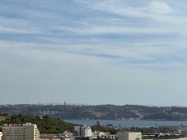 Apartamento alugar em Núcleo Urbano Histórico de Oeiras, Oeiras