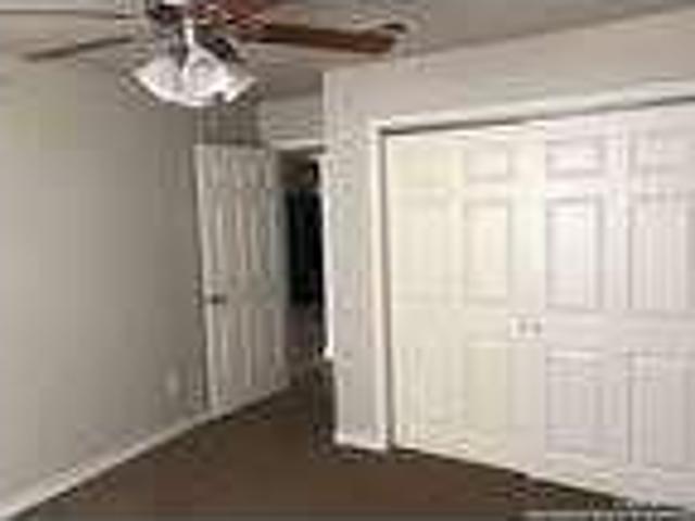 House for rent in Floresville