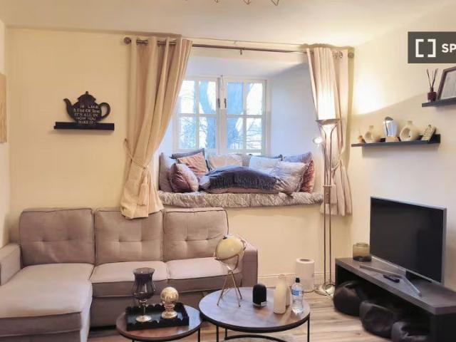 Apartment to rent in Bluebell, North Tipperary