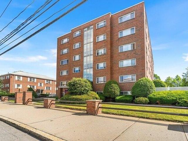 Condo for sale in Arlington, Massachusetts
