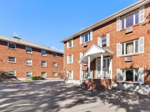 Condo for sale in Arlington, Middlesex County