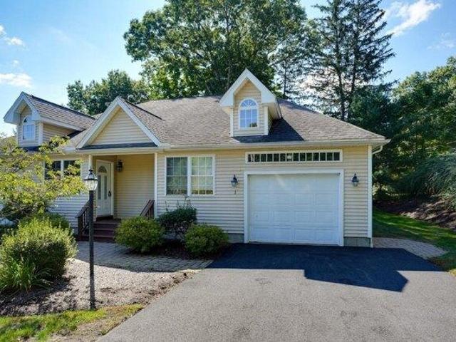 Condo for sale in Ashland, Middlesex County