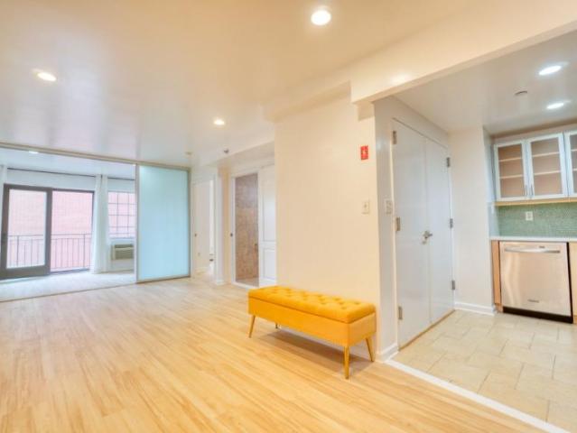 Condo for sale in Queens, Arverne