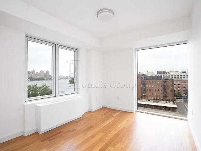 Apartment for rent in Astoria