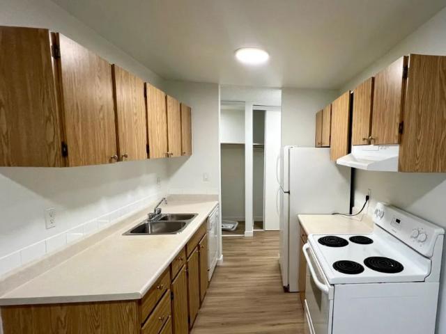 Apartment for rent in Wedgewood, Alberta