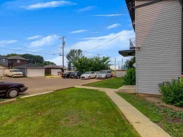 Apartment for rent in Wedgewood, Alberta