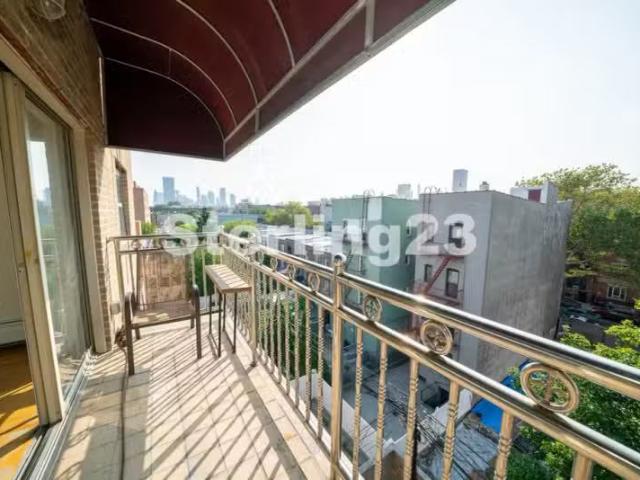 Apartment for rent in Astoria