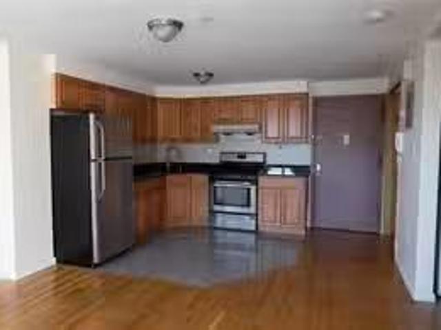 Apartment for rent in Bayside