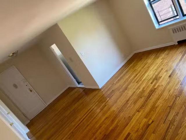 Apartment for rent in Jamaica
