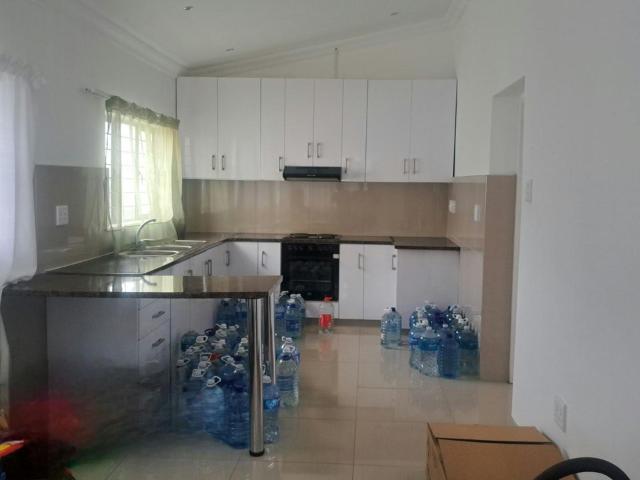Apartment for rent in Seaview, Kwazulu-natal
