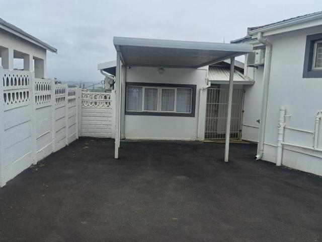 Apartment for rent in Seaview, Kwazulu-natal