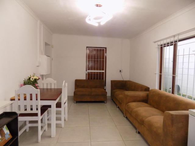 Apartment for rent in Goodwood, Western Cape