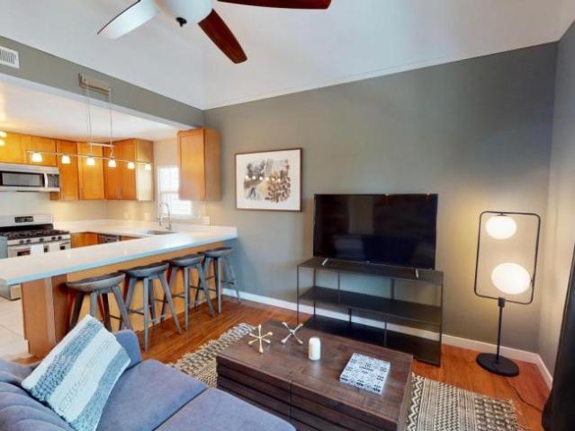 Room for rent in Oakland, California