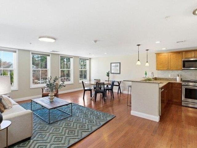 Condo for sale in Bedford, Massachusetts