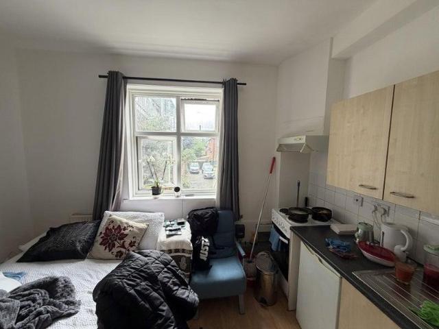 Flat for rent in Homerton, Greater London