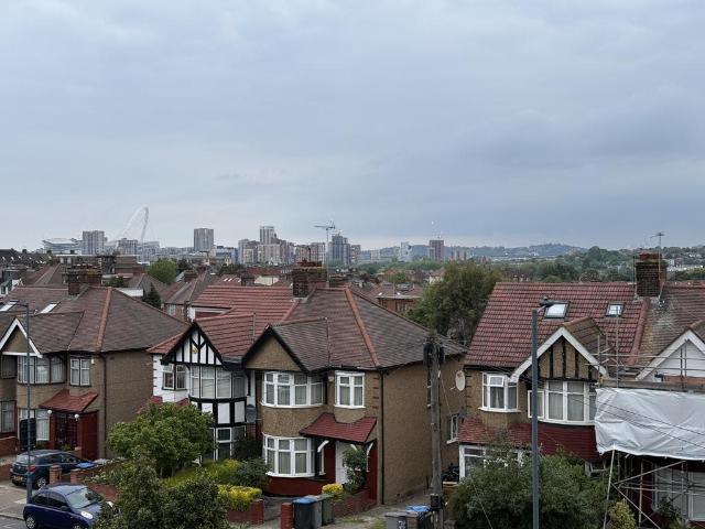 Flat for rent in Dollis Hill, Greater London
