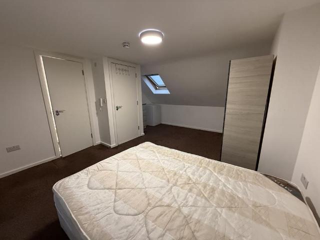 Studio for rent in Dudden Hill, Greater London