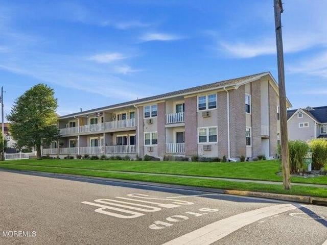 Condo for sale in Monmouth, New Jersey