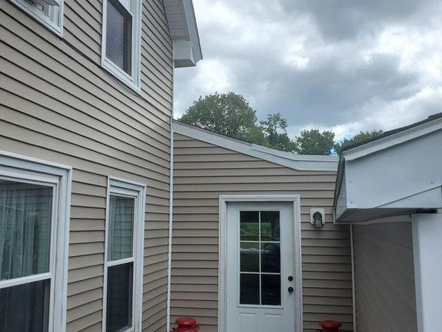 Room for rent in New Hampshire