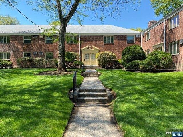 Condo for sale in Bergenfield, New Jersey