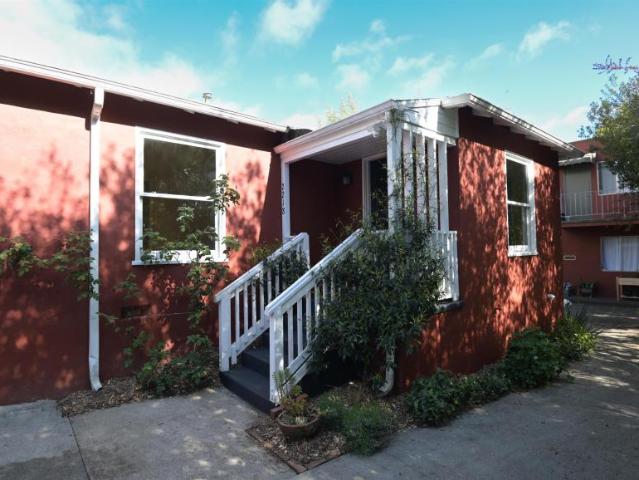 Townhouse for sale in Berkeley