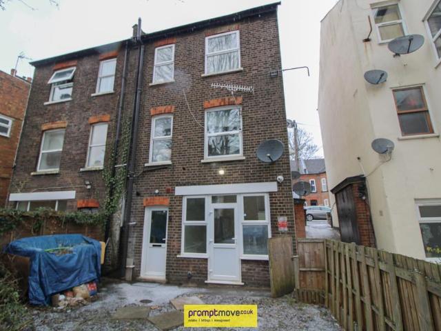 Flat for sale in Spring Park, Luton