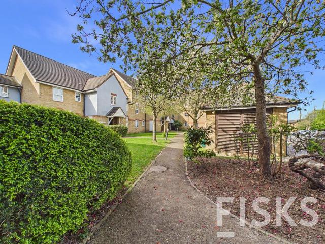 Flat for sale in Essex