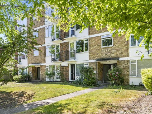 Flat for sale in Greater London